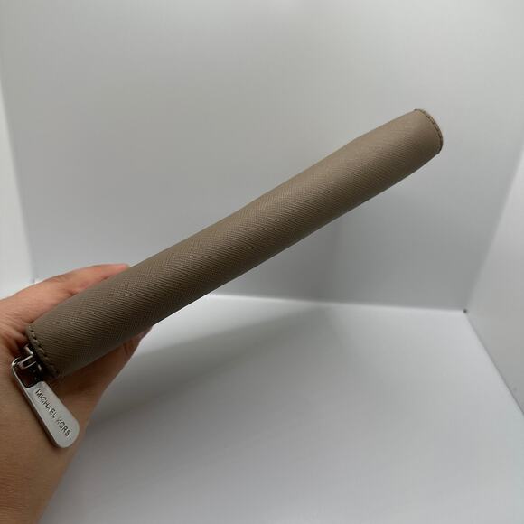 MICHAEL KORS Taupe Zip Around Wallet - Picture 3 of 10